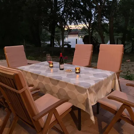 Luxury By Little Danube - Pista & Magduska Villa