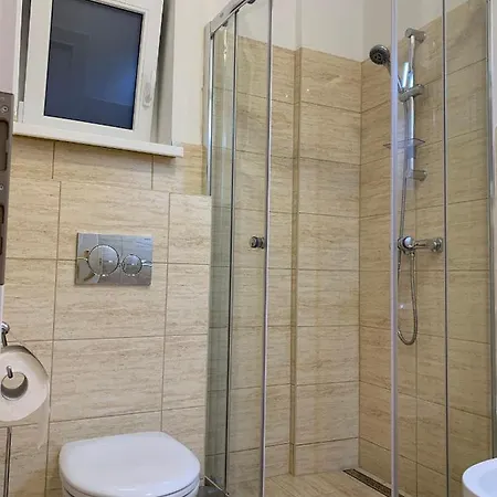 Luxury By Little Danube - Pista & Magduska *