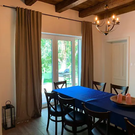 Luxury By Little Danube - Pista & Magduska *