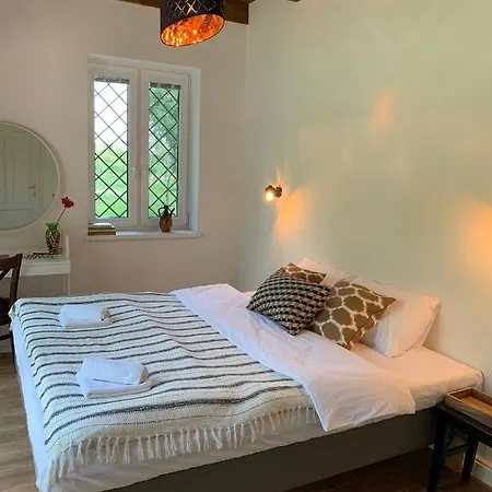 Luxury By Little Danube - Pista & Magduska *