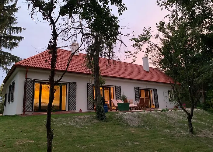 Luxury By Little Danube - Pista & Magduska Villa