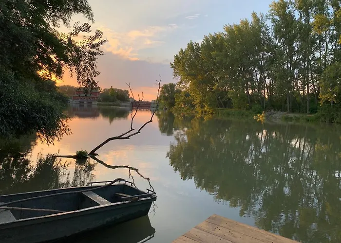 Luxury By Little Danube - Pista & Magduska